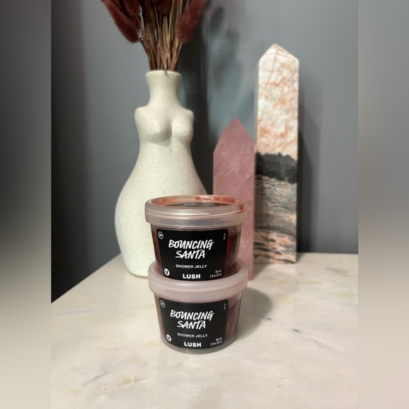 Bouncing Santa Shower Jelly 🫧 - Picture 1 of 2